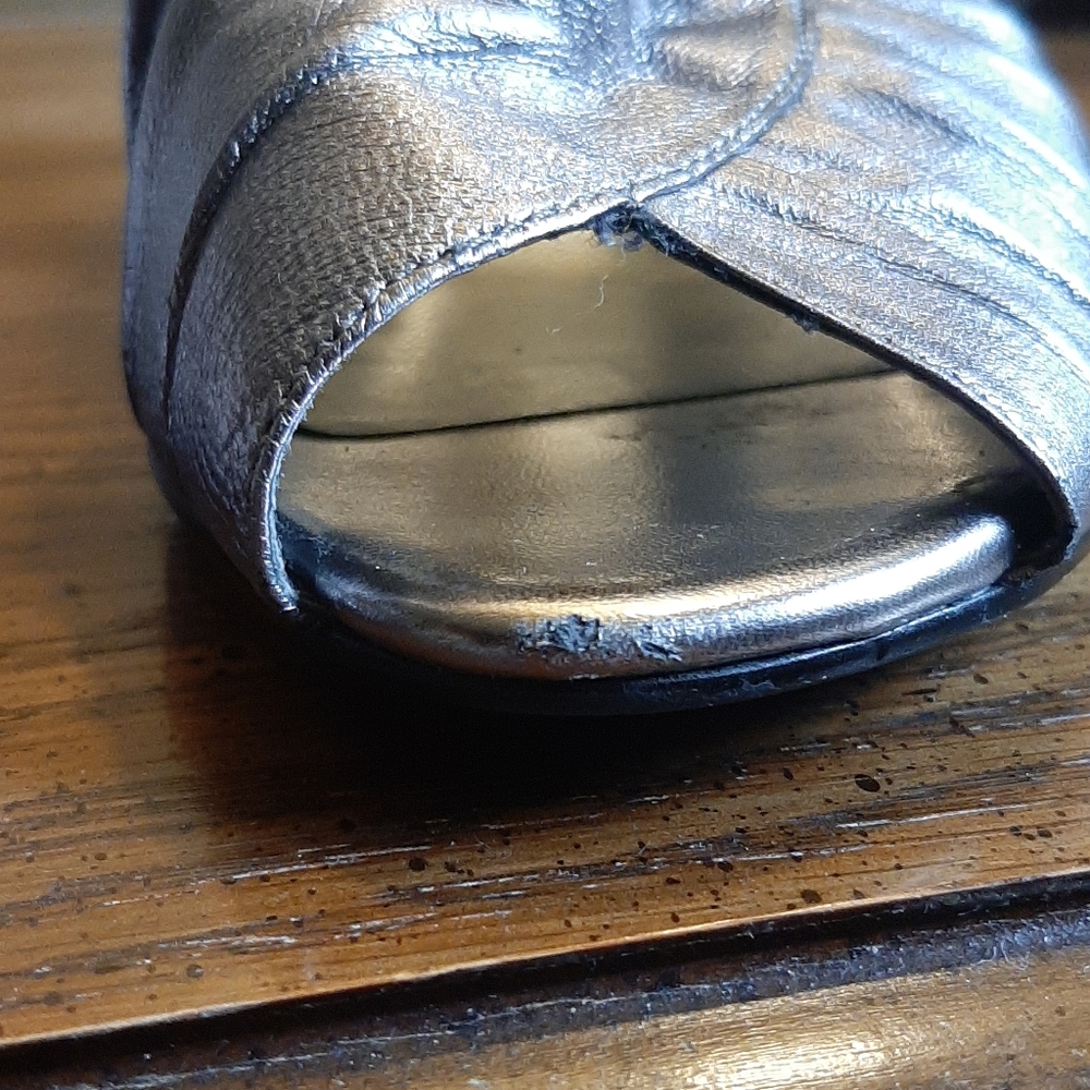 1/2 PRICE🔻Moda Spana Metallic Peep Toe Shoes - Picture 12 of 13